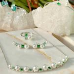 Colar-quadrados-cristais-esmeralda-perolas-de-agua-doce-45-cm-prata-925