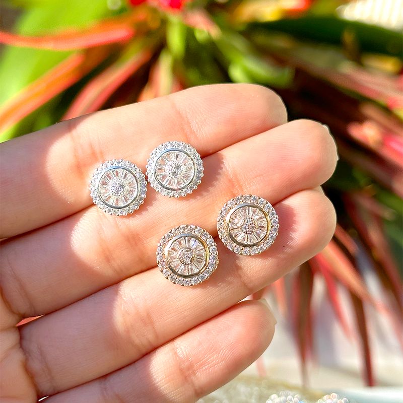 Brinco-pizza-zirconia-branca-tamanho-medio-banho-de-ouro-18k