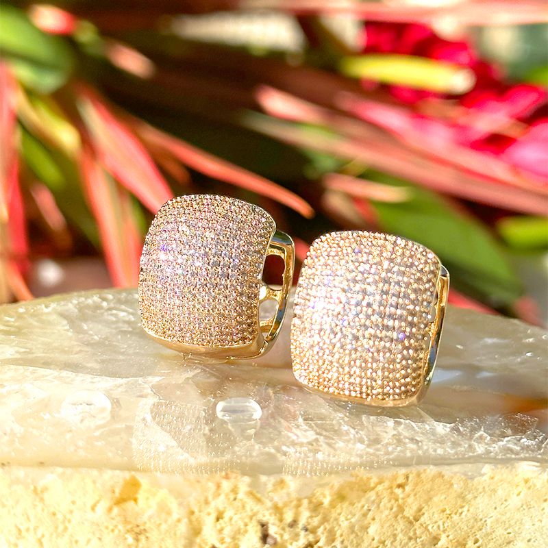 Brinco-argola-13-linhas-zirconias-brancas-banho-de-ouro-18k-nano-gold