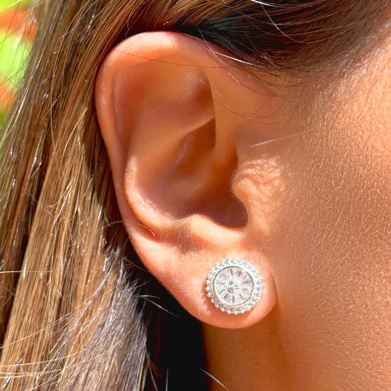 Brinco-pizza-pequeno-zirconia-branca-banho-de-prata-nano-silver