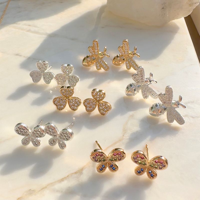 Brinco-borboleta-zirconia-branca-banho-de-prata-nano-silver-