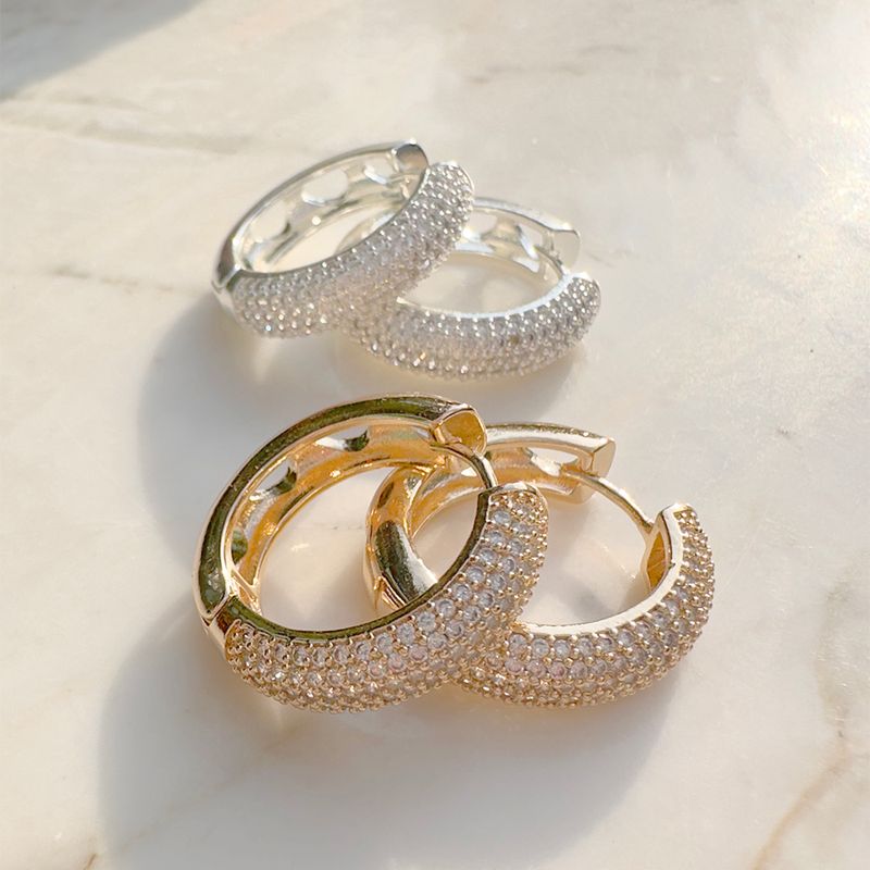 Brinco-argola-cheia-linhas-de-zirconias-brancas-banho-de-ouro-18k-nano-gold-