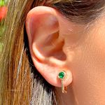 Brinco-meia-argola-cristal-esmeralda-banho-de-ouro-18k-nano-gold