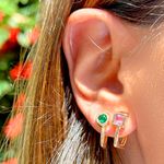 Brinco-meia-argola-cristal-esmeralda-banho-de-ouro-18k-nano-gold