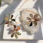 Bracelete-liso-flor-petalas-banho-de-ouro-18k-nano-gold-