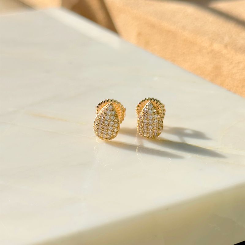 Brinco-gota-cravejada-zirconia-branca-banho-de-ouro-18k-nano-gold