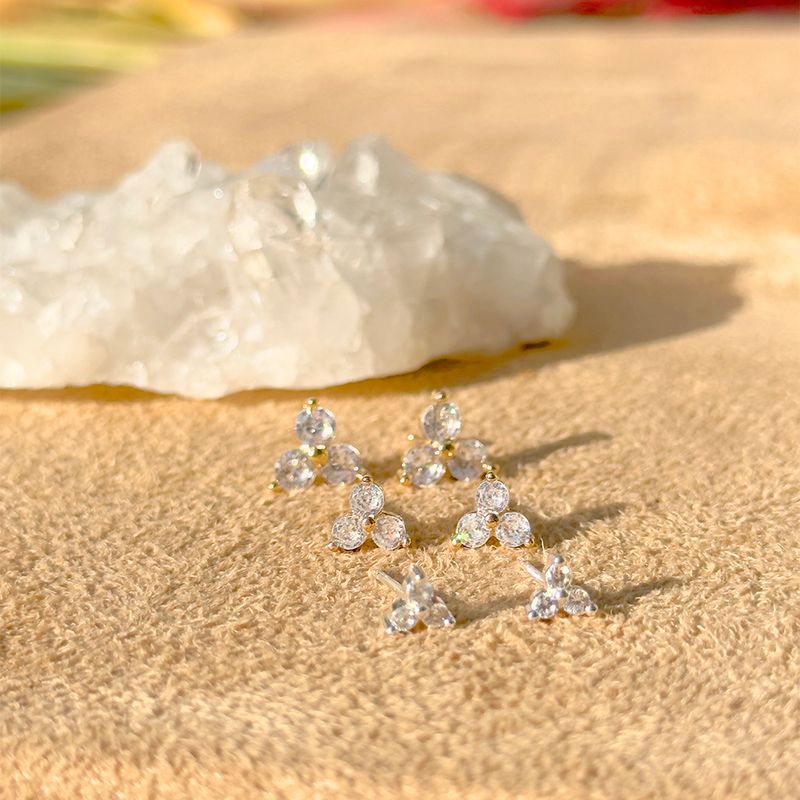 Kit-de-brincos-trevo-zirconia-branca-banho-de-ouro-18k