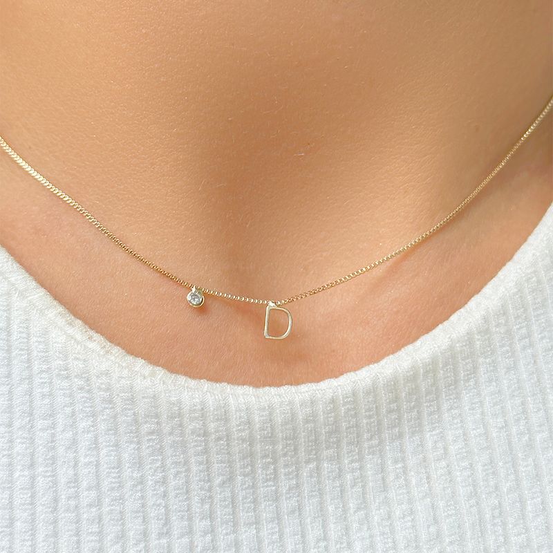 Colar-letra-d-zirconia-branca-45cm-banho-de-ouro-18k