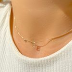 Colar-letra-e-zirconia-branca-45cm-banho-de-ouro-18k