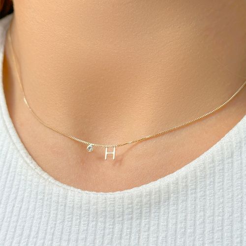 Colar letra h zircônia branca 45cm banho de ouro 18k