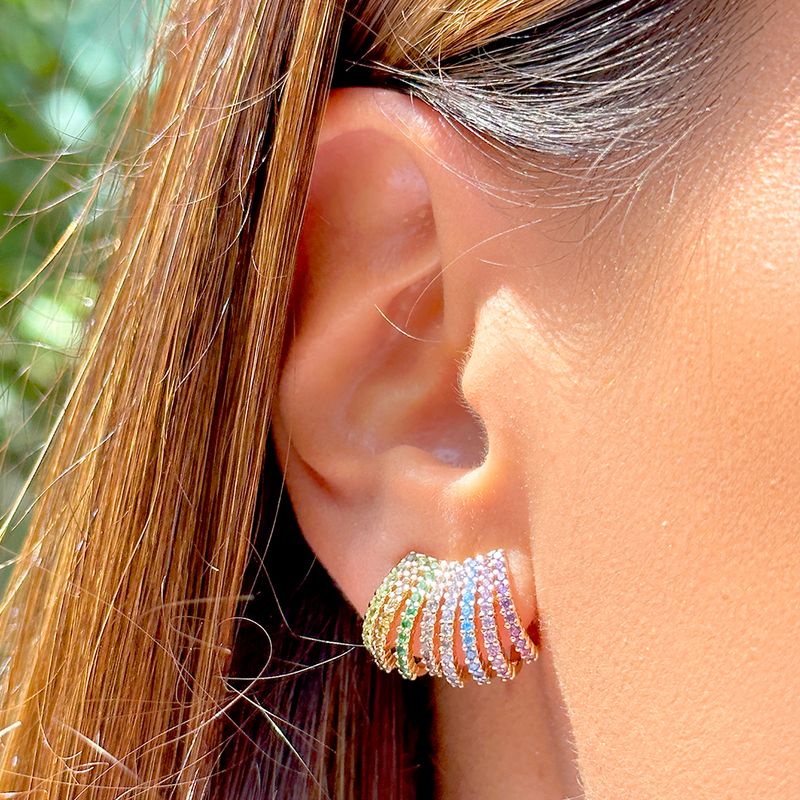 Brinco-Onda-8-Linhas-Zirconias-Coloridas-Banho-de-Ouro-18K-Nano-Gold