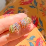 Brinco-Onda-8-Linhas-Zirconias-Coloridas-Banho-de-Ouro-18K-Nano-Gold