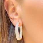 Brinco-argola-grande-linhas-zirconias-brancas-banho-de-ouro-18k-nano-gold-