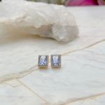 Brinco-cristal-tanzanita-zirconia-branca-retangulo-bordado