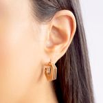 Brinco-engrenagem-liso-banho-de-ouro-18k