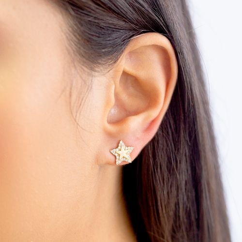 Brinco estrela zircônia branca banho de ouro 18k