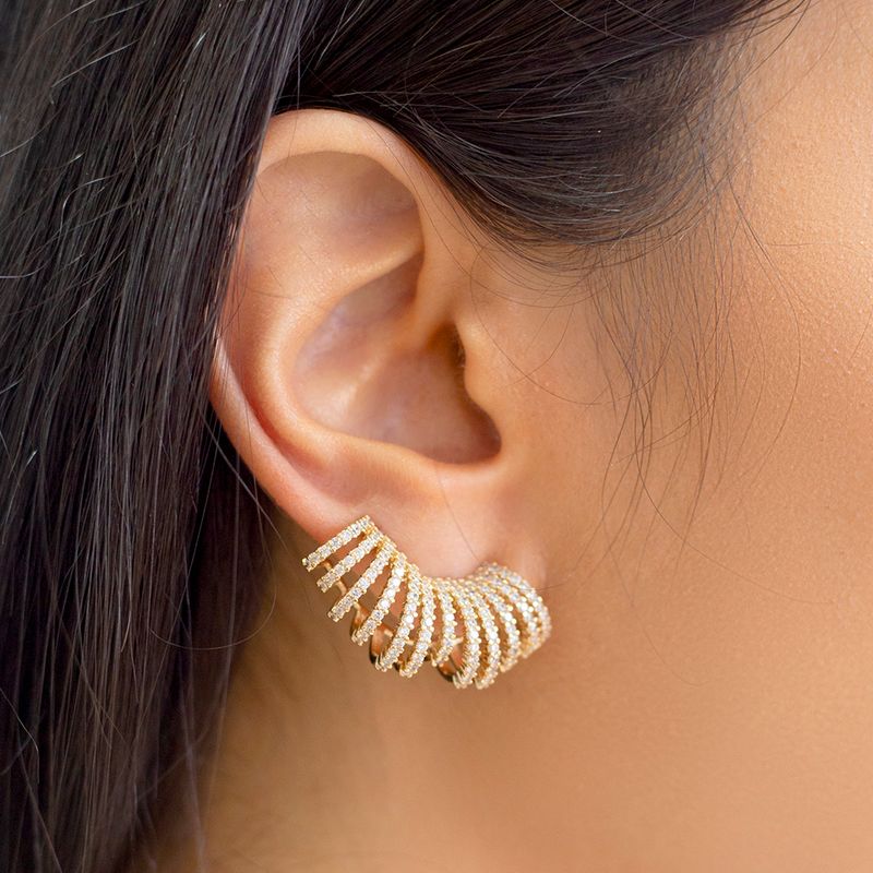 Brinco-onda-grande-zirconia-branca-banho-de-ouro-18k