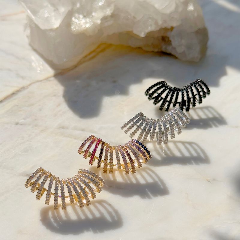 Brinco-onda-grande-zirconia-branca-banho-de-ouro-18k