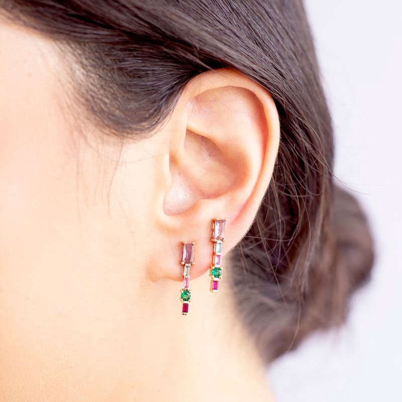 Brinco-palito-pequeno-cristal-ametista-banho-de-ouro-18k