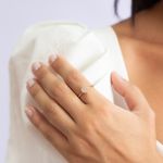 Anel-redondo-pequeno-zirconia-branca-banho-de-ouro-18k