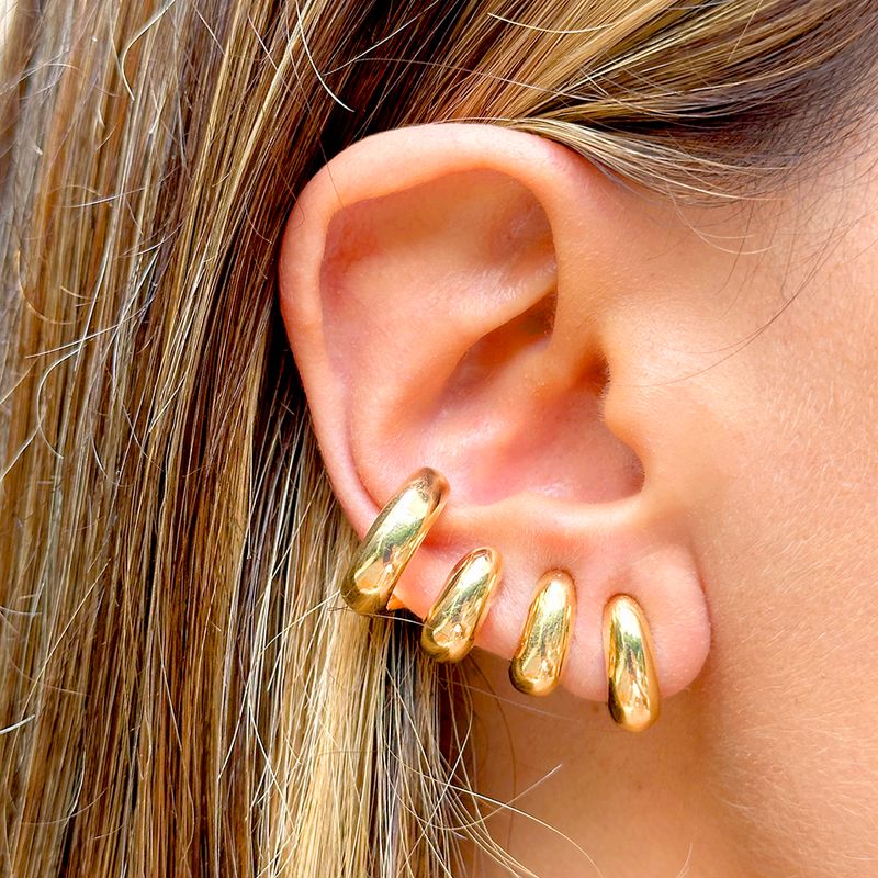 Brinco-liso-garras-banho-de-ouro-18k