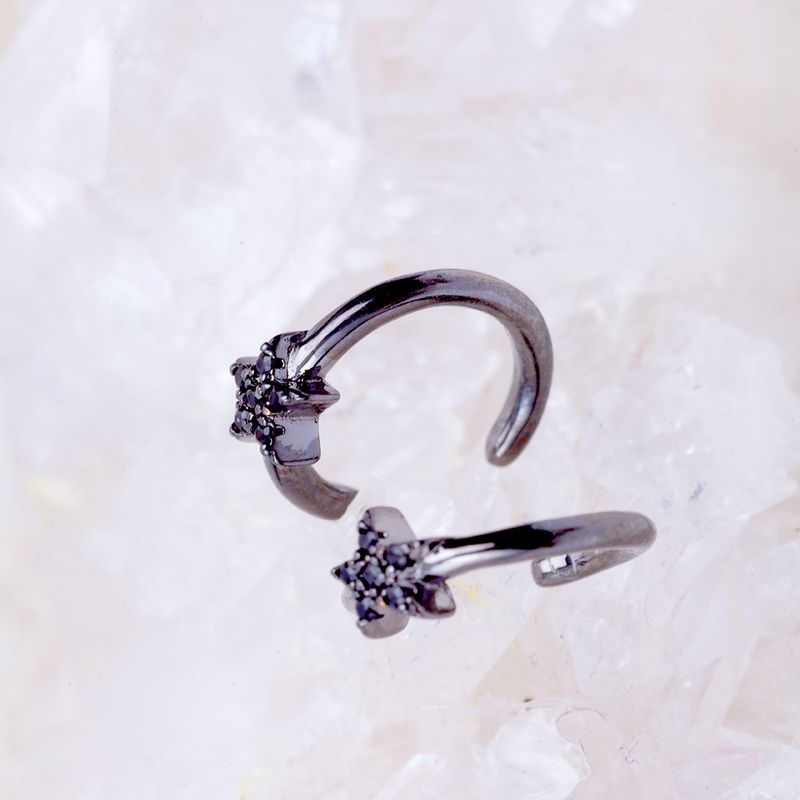 Brinco-zirconia-negra-piercing-estrelinha--par-