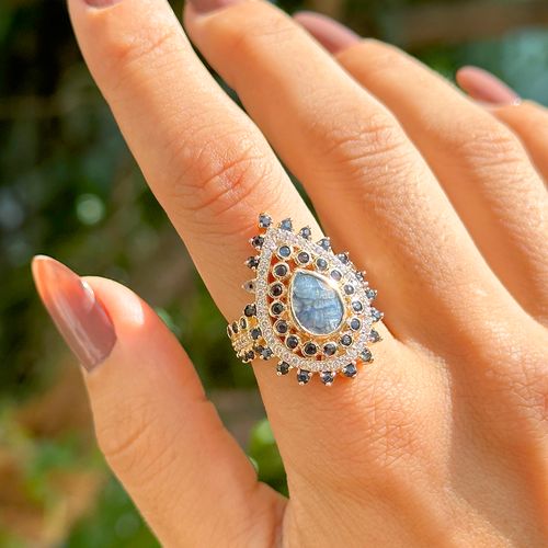 Anel corundum zirconia branca gotão cravejado aro19