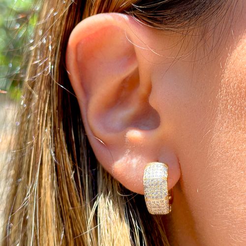 Brinco argola hexágono zircônia branca banho de ouro 18k