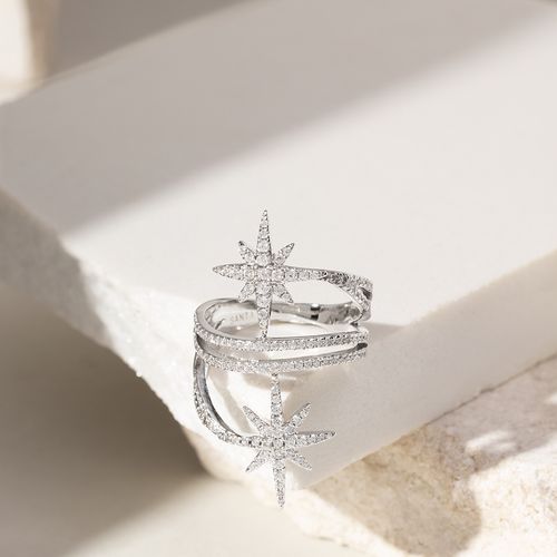 Anel estrelas zircônias brancas banho de ródio branco