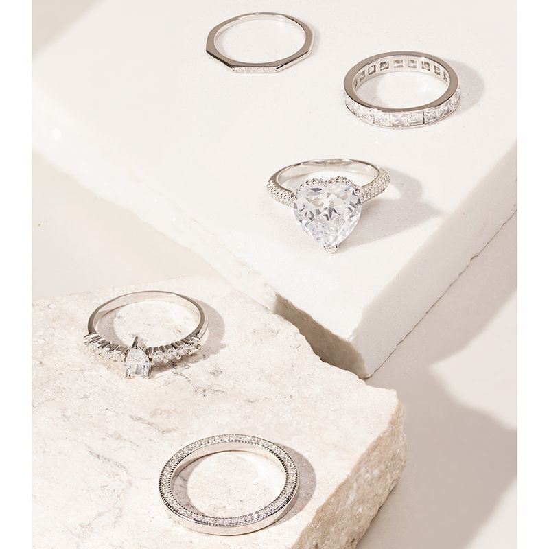 Anel-cravejado-lateral-zirconia-branca-prata-925