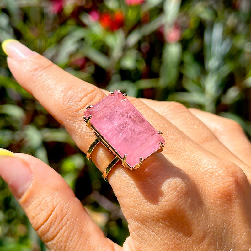 Anel-retangulo-fusion-quartzo-rosa-banho-de-ouro-18