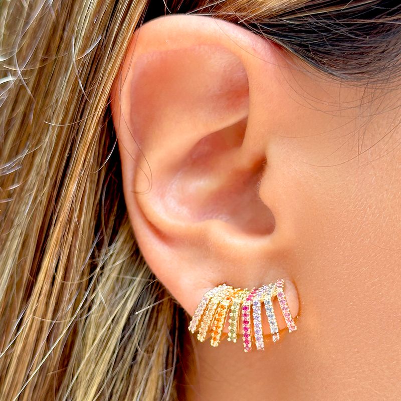Brinco-onda-facetada-zirconia-colorida-banho-de-ouro-18k-
