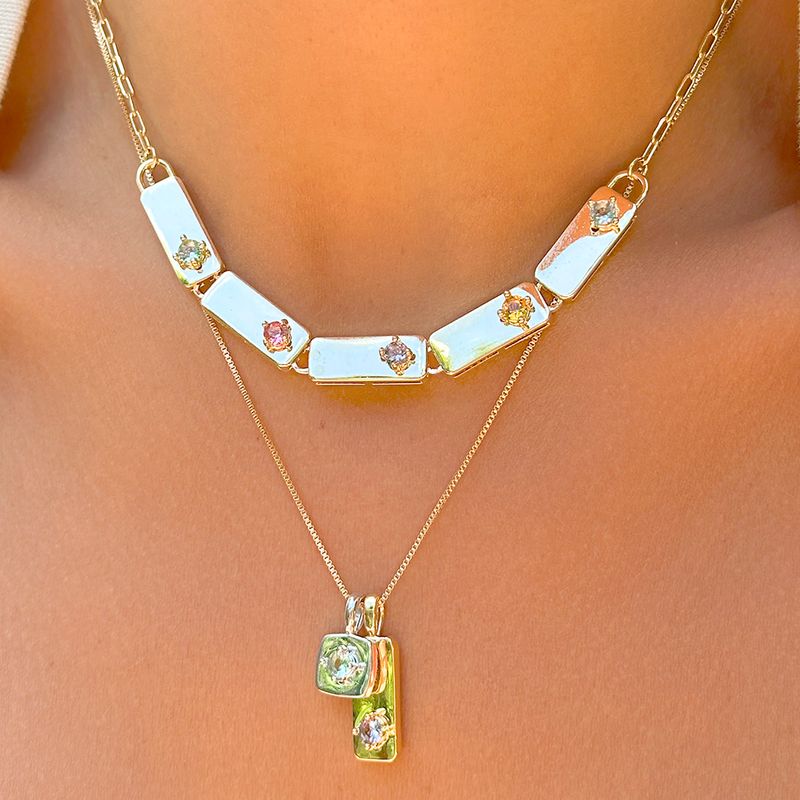 Colar-pingentes-medalhas-com-coroas-cristal-paraiba-45-cm-banho-de-ouro-18k