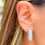 Brinco-argola-oval-linhas-zirconias-brancas-banho-de-rodio-branco