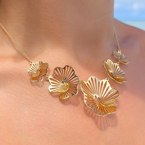 Colar liso botões de flores 52 cm banho de ouro 18k