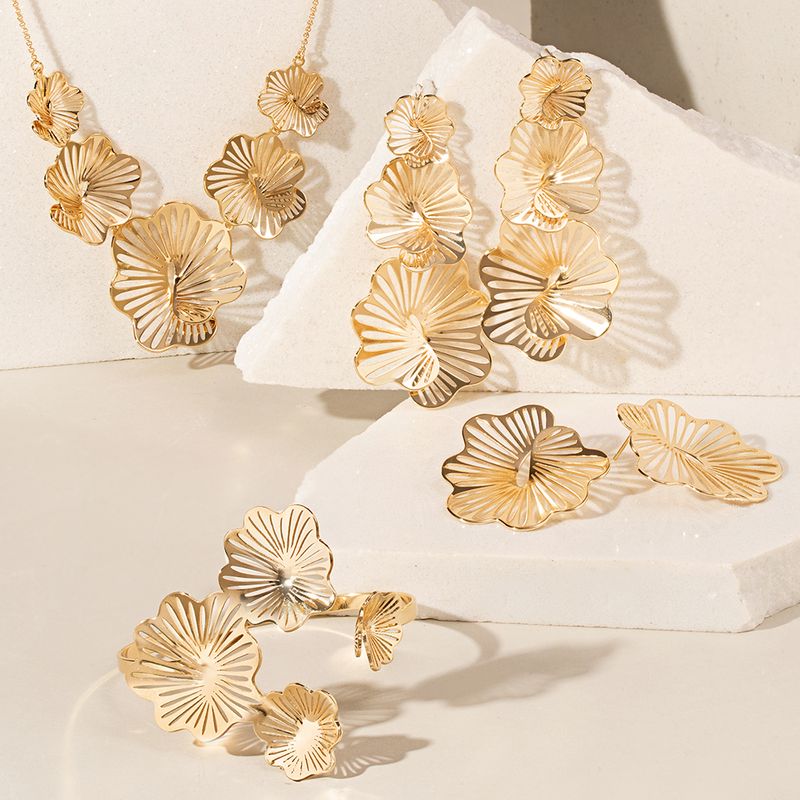 Bracelete-botoes-de-flores-banho-de-ouro-18k