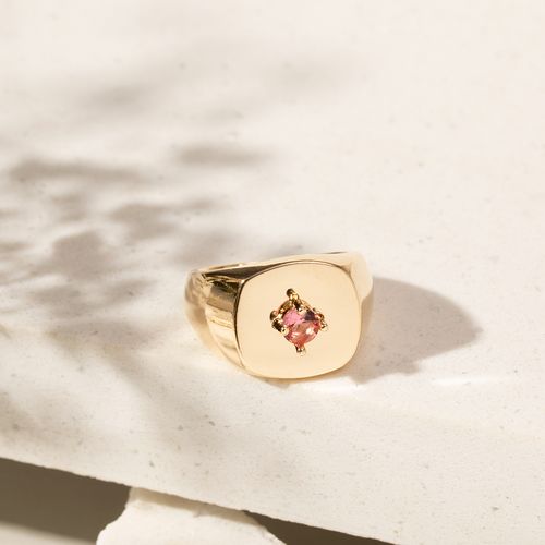 Anel dedo mínimo (mindinho) coroa cristal turmalina rosa banho de ouro 18k