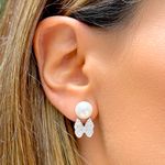 Brinco-ear-jacket-perola-shell-borboleta-prata-925