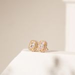 Brinco-ponto-de-luz-retangulo-zirconia-branca-banho-de-ouro-18k