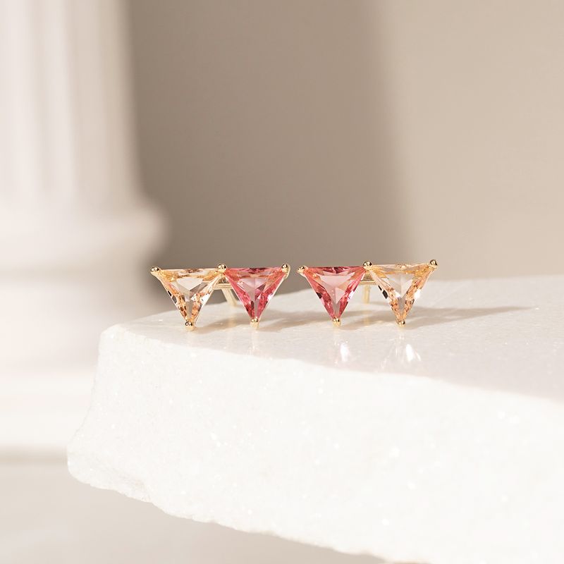 Brinco-triangulos-cristal-morganita-banho-de-ouro-18k