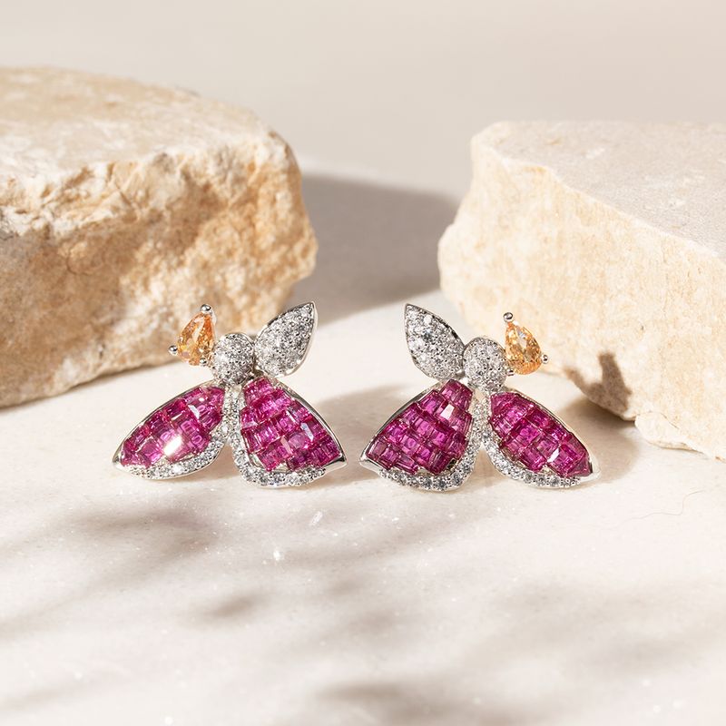 Brinco-vespa-mosaico-cristal-turmalina-rosa-cravacao-invisivel-banho-de-rodio-branco-