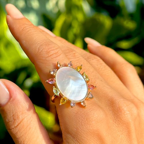 Anel espelho oval madrepérola banho de ouro 18k