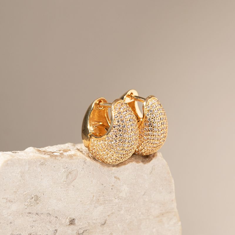 Brinco-argola-cheia-zirconia-branca-banho-de-ouro-18k