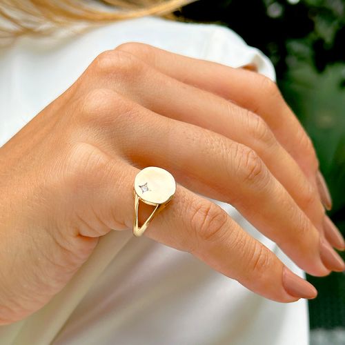 Anel Mindinho Escudo Zircônia Branca Banho de Ouro 18k