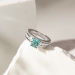 Anel-solitario-quadrado-cristal-paraiba-aro-cravejado-zirconias-brancas-em-prata-925