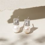 Brinco-perola-com-zirconia-branca-mini-retangulo-em-prata-925