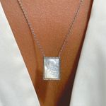 Colar-escapuario-madre-perola-jesus-e-amor-cravejado-banhado-a-rodio-branco-