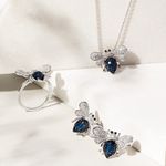 Brinco-cristal-safira-zirconia-branca-abelha-mosaico-cravacao-invisivel-banhado-a-rodio-branco