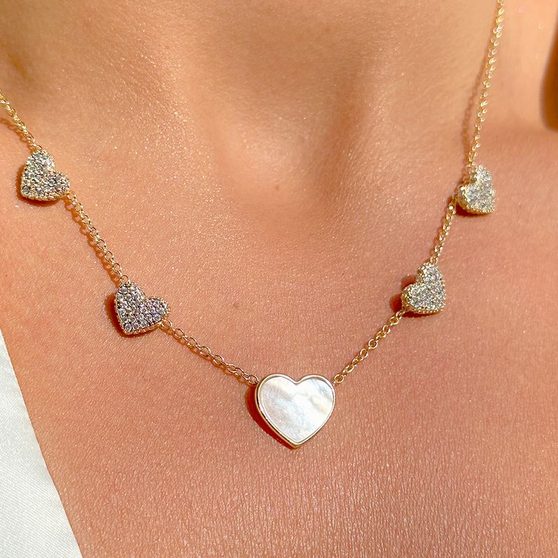 Colar-Coracao-Madreperola-5-Coracoes-Cravejados-Banhado-a-Ouro-18k-50cm