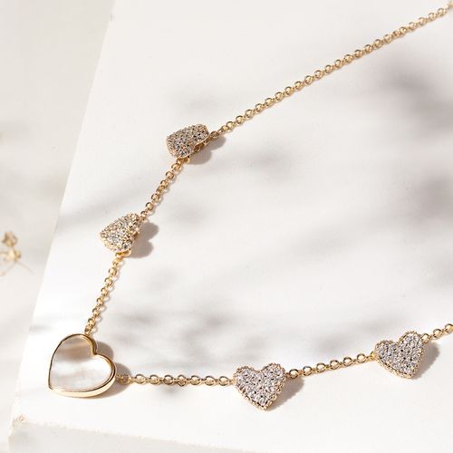 Colar Coração Madreperola 5 Corações Cravejados Banhado à Ouro 18k 50cm